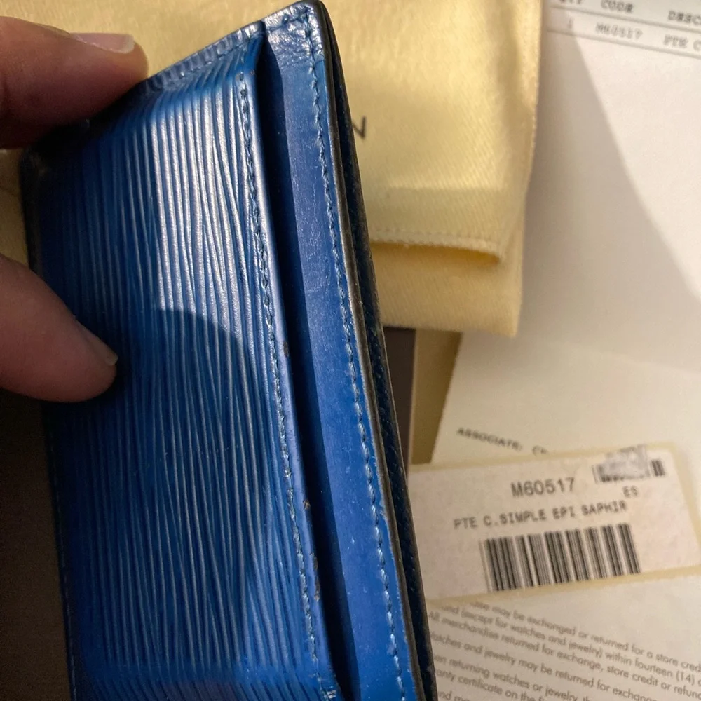 Louis Vuitton Epi Leather Blue Card/Cash Wallet - Picture 4 of 6